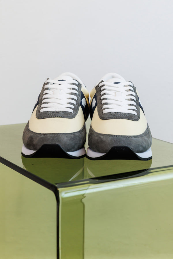 Karhu Albatross 82 Grey / Dark Navy