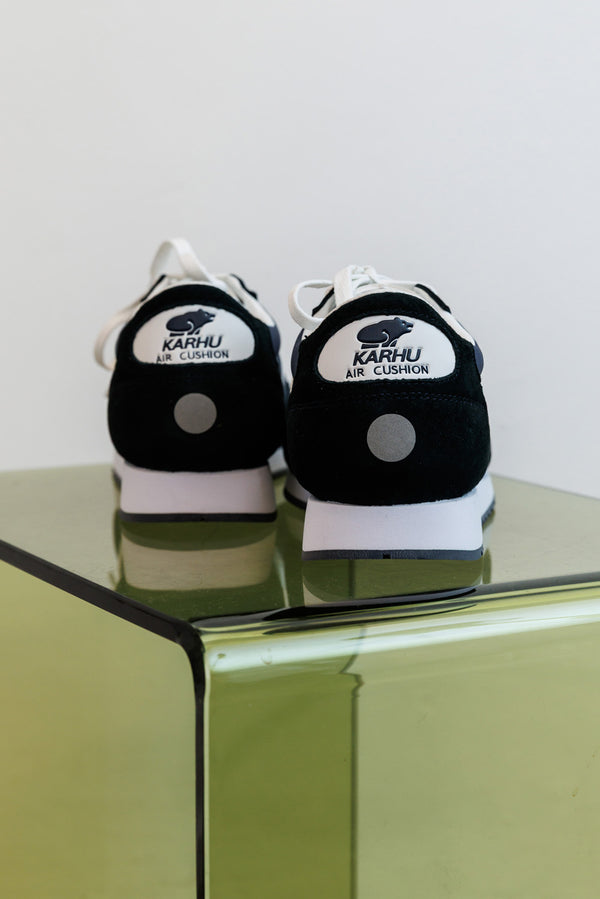 Karhu Albatross 82 Deep Navy / White