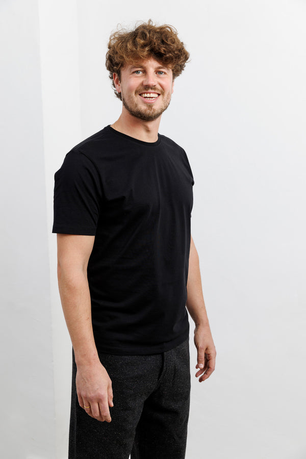 Knowledge Cotton Apparel Organic Cotton Basic T-Shirt Jet Black