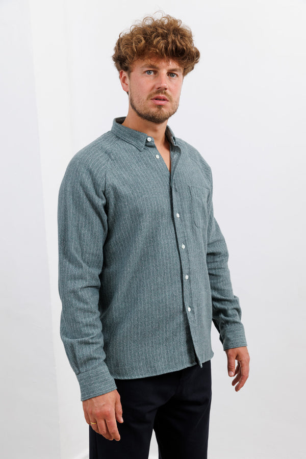 La Paz Raglan Sleeve Shirt Mirra Green Herringbone