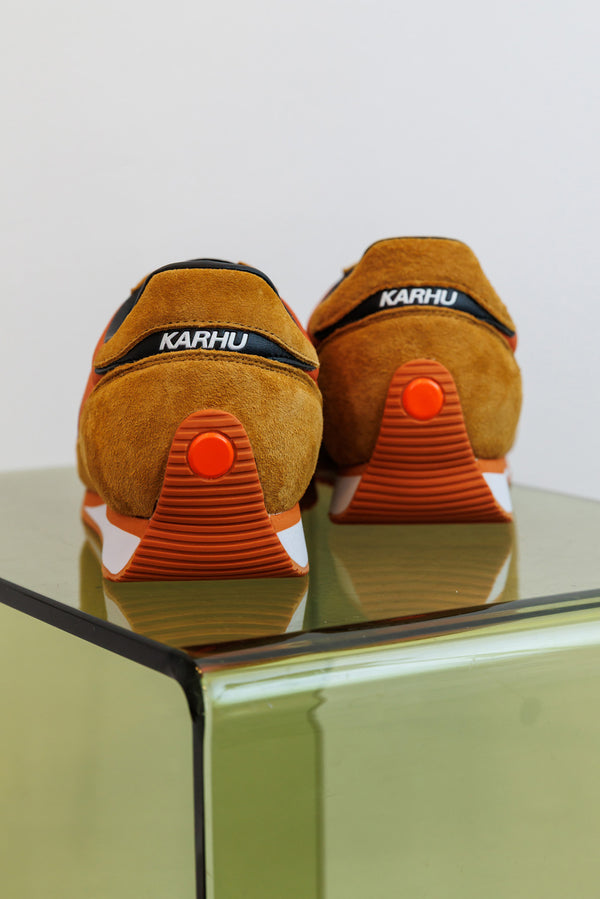 Karhu Mestari Jaffa Orange / Black