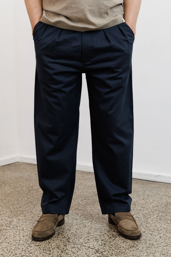 Universal Works Twill Double Pleat Pant Navy