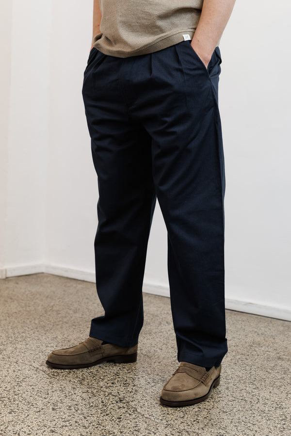Universal Works Twill Double Pleat Pant Navy